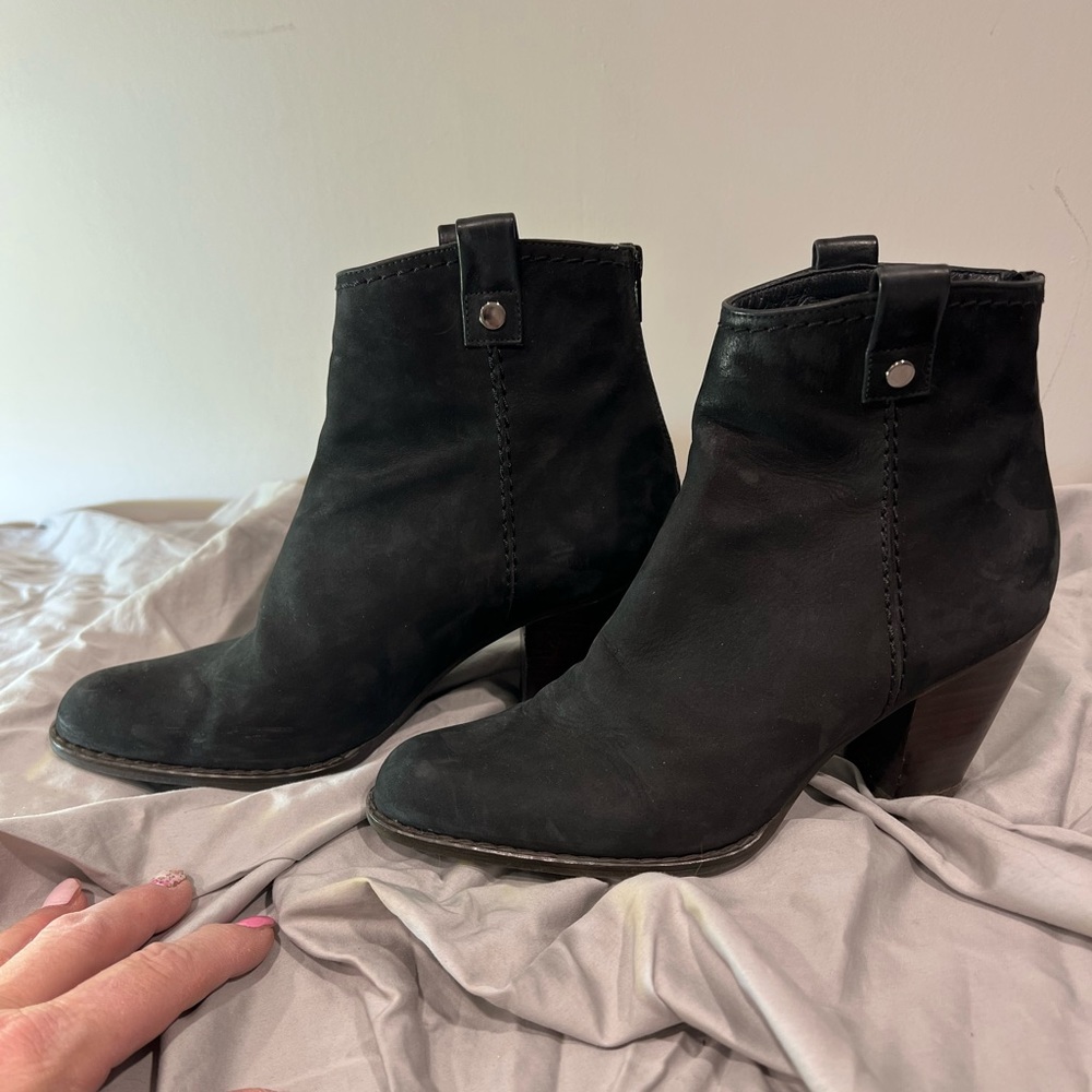 Stuart Weitzman black suede ankle boots Women’s size 7 1/2
